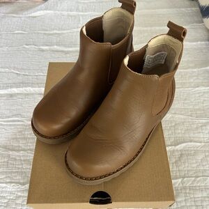Boys UGG Size 1 Brown Kids Ankle Boots